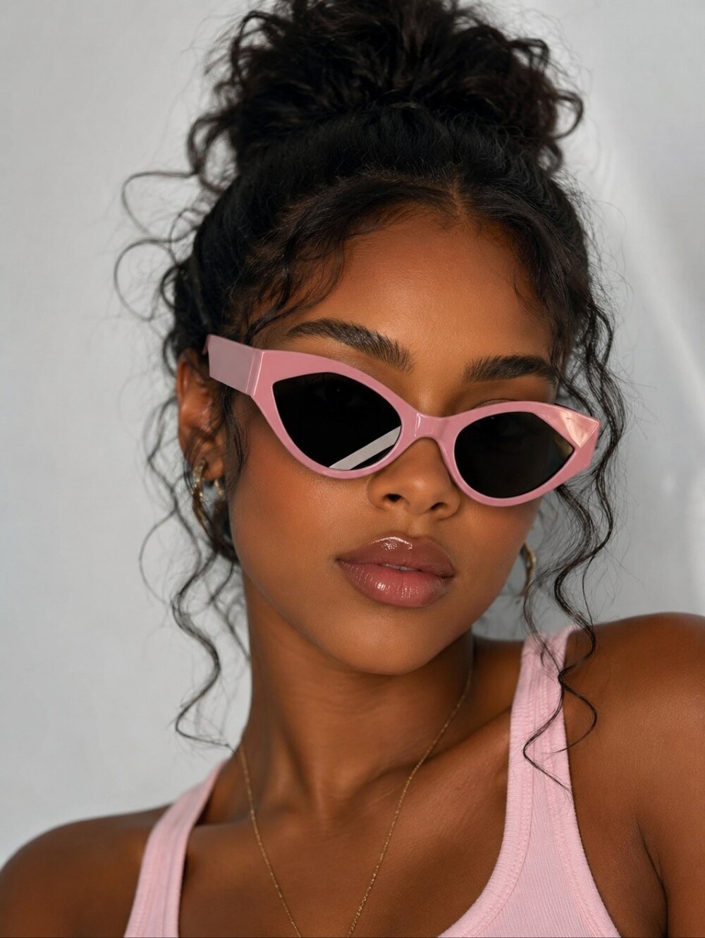 Pink Cat Eye Sunglasses – Trendy Fashion Shades for Women